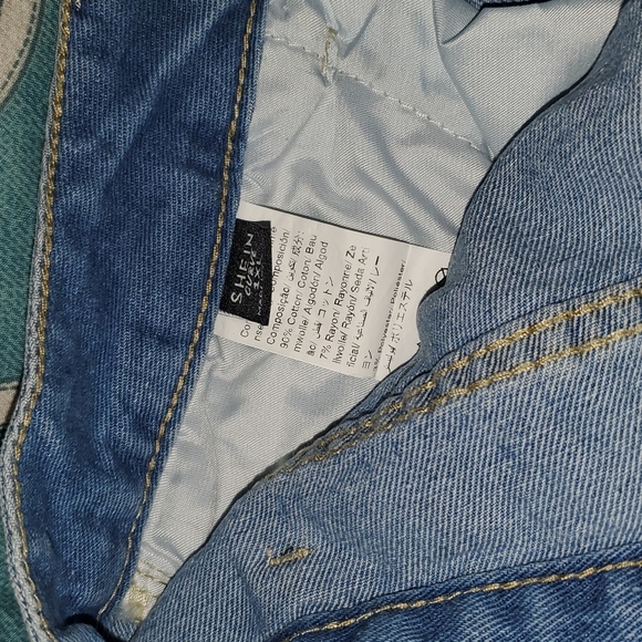 High Waisted light wash jeans. 1XL - Picture 3 of 5